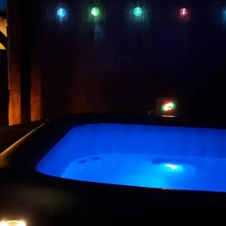 Les Eygletieres Bed & Breakfast
