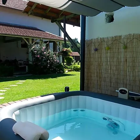 Les Eygletieres Bed & Breakfast 3*